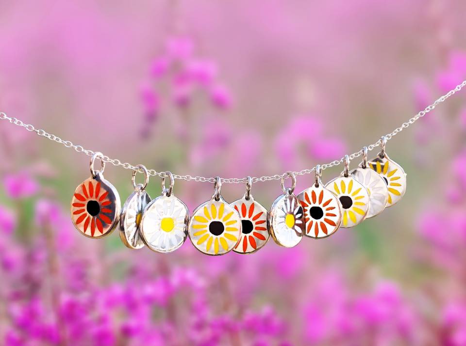 MINI DAISY CHARM sterling silver with rhodium plate - Image 3